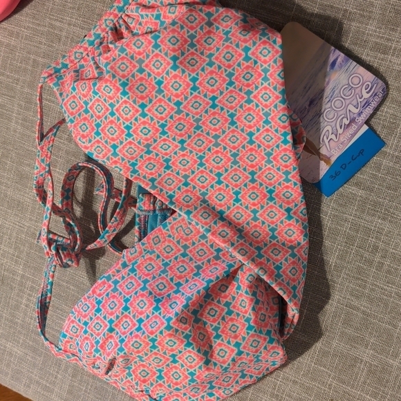 Coco Rave Simone halter wrap bikini top 36 D - Picture 4 of 8